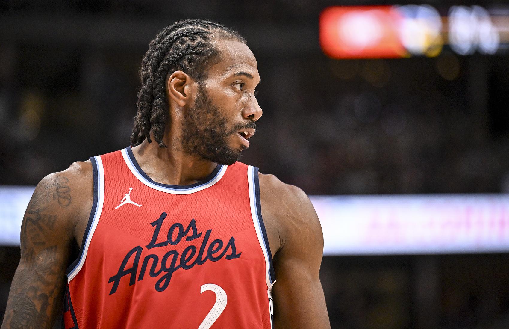 他们拍着胸, 人已经无可, 甚至宣布莱 他们拍着胸, 人已经无可, 甚至宣布莱