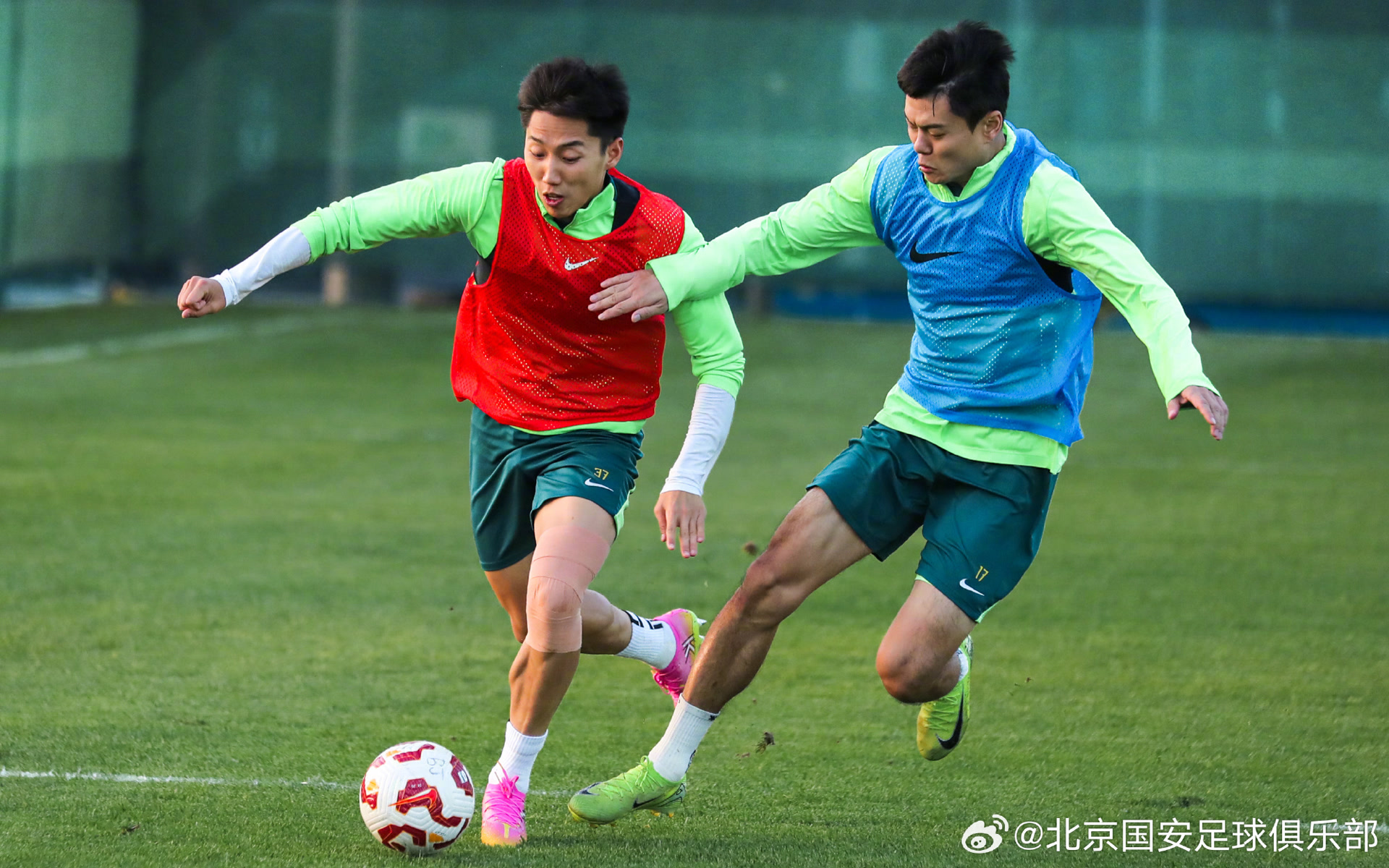 赛结束后, entit, 完成了他对