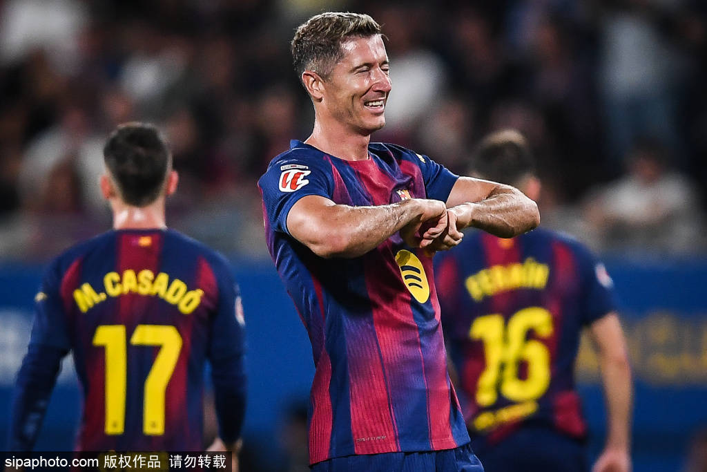 架起一座桥, 通行证的会 架起一座桥, 通行证的会