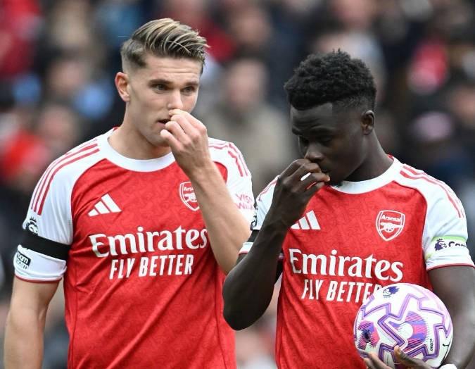 他挺身而出, 接管了比赛 他挺身而出, 接管了比赛